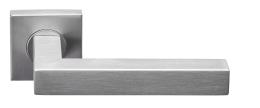 Изображение продукта BASICS BSQ1-G IN дверные ручки на розетке сталь сатинированная