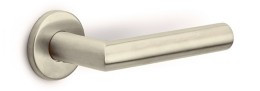 Изображение BASICS LB2-22 CH дверная ручка на розетке