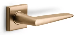 Изображение BASICS LB21H/BSQ BL дверная ручка на розетке